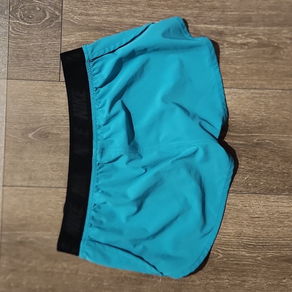 Nike shorts - Picture 2 of 4